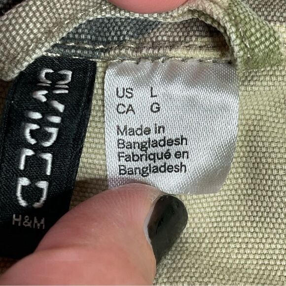 H&M Divided Camo Jacket Women's Large Button Up Long Sleeve Pockets - Picture 6 of 13